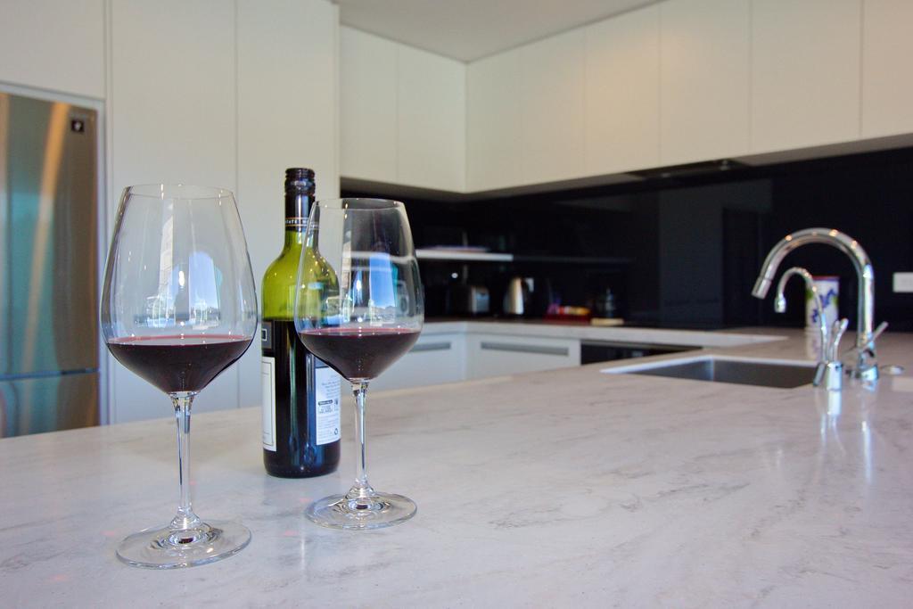 Marina Park Apartments Whitianga Bagian luar foto
