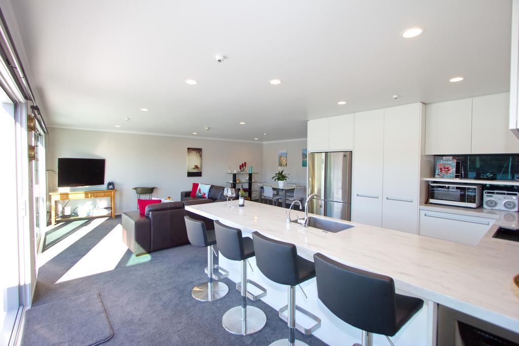 Marina Park Apartments Whitianga Bagian luar foto