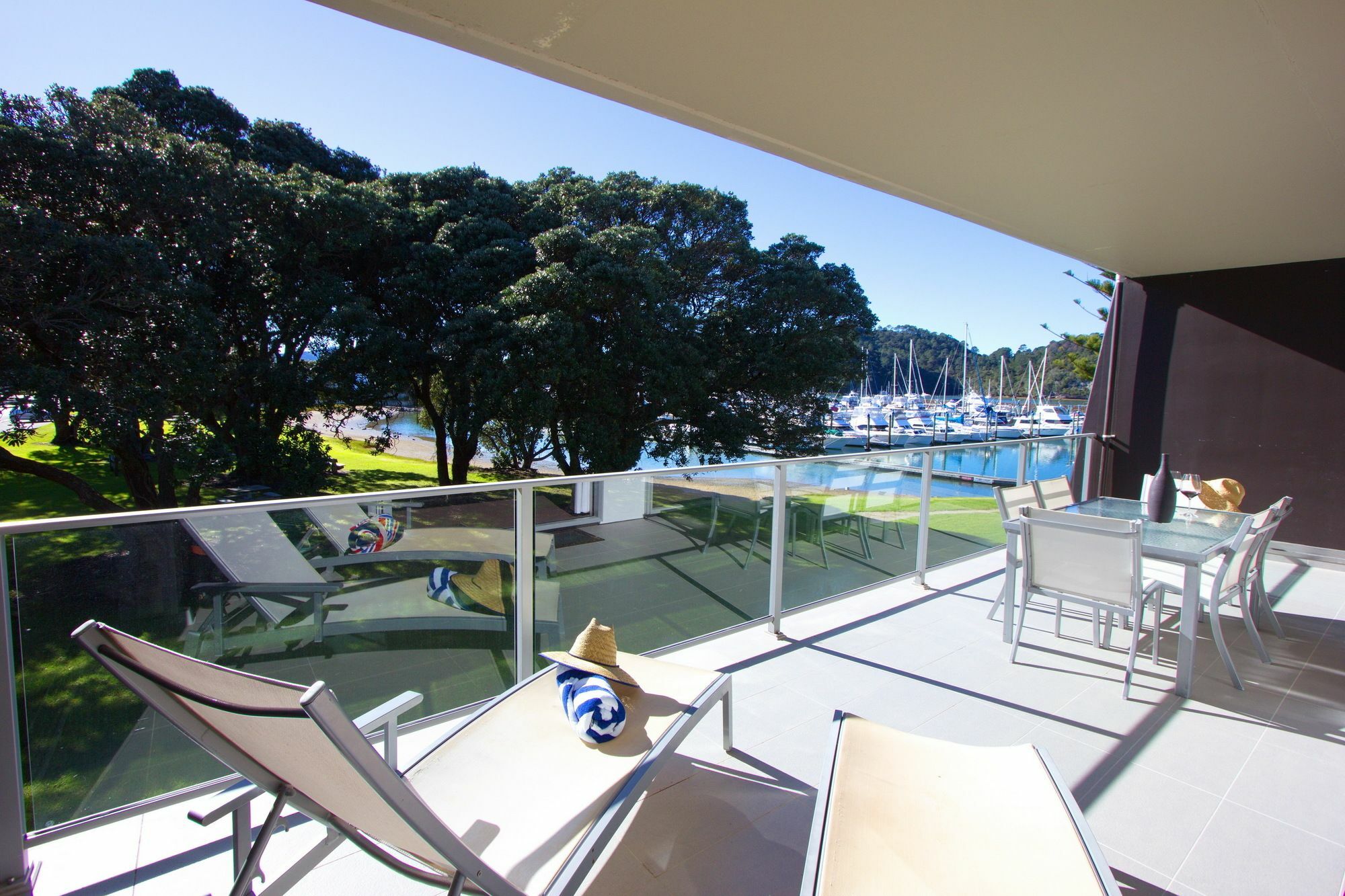 Marina Park Apartments Whitianga Bagian luar foto